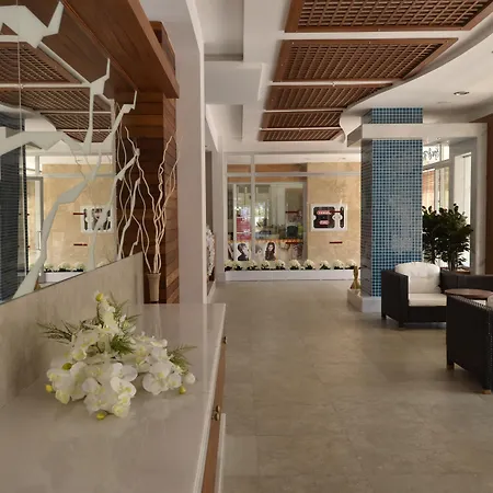 Trendy Verbena Resort Side