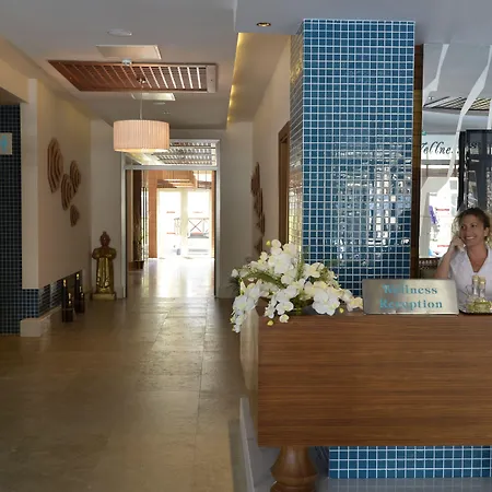 Trendy Verbena 5* Side