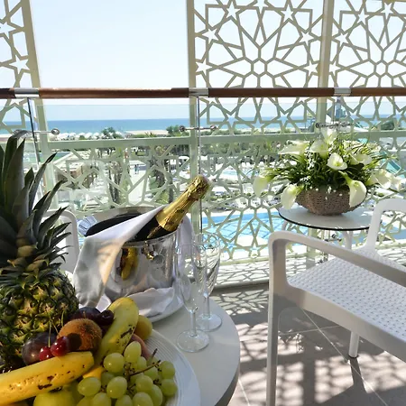 Semesteranläggning (resort) Trendy Verbena Side