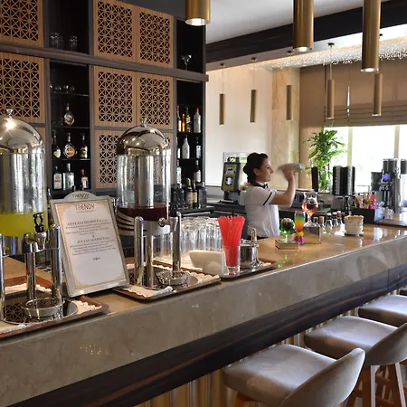 Semesteranläggning (resort) Trendy Verbena Side